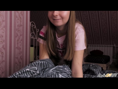 ❤️ Blondie suig haar BFF's diep en kry cum in haar mond ❤ Pornovideo by ons ❌️